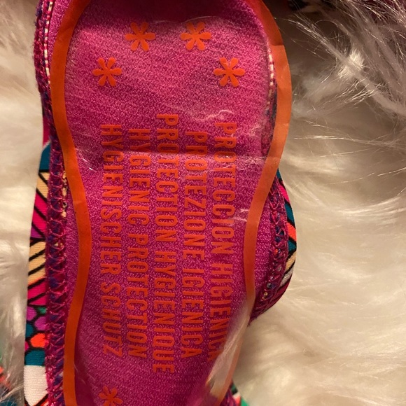 Authentic Heat Aztec Bikini - Picture 11 of 11